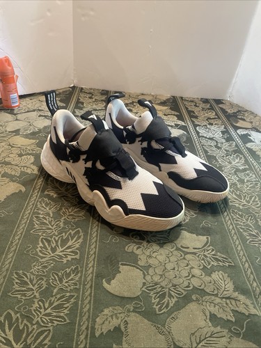 Adidas trae young so def - 1,
